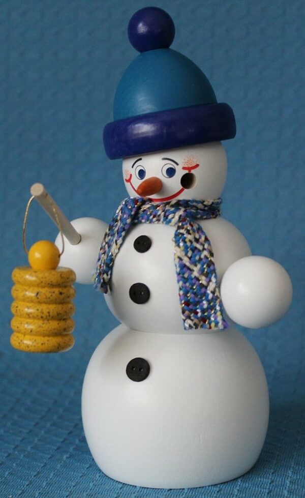 Schneemann mit Laterne