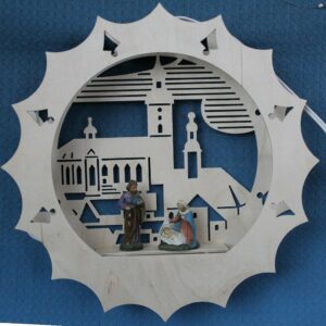 beleuchtetes Fensterbild: Kirche mit Christgeburt - vorrätig 1 Stück