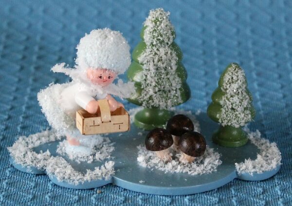 Schneeflöckchen als Pilzsucher- Ausverkauft