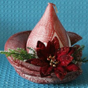 Kerze: Weihnachtsgesteck mit Tropfen