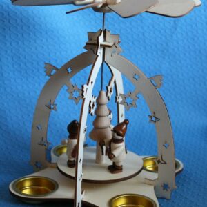 Teelichtpyramide mit Laternenkinder - vorrätig noch 2 Stück