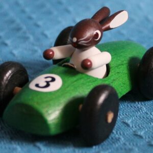 Hase im Rennauto - noch 1 Stück