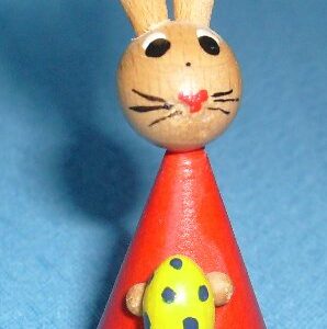 Osterhase mit Osterei