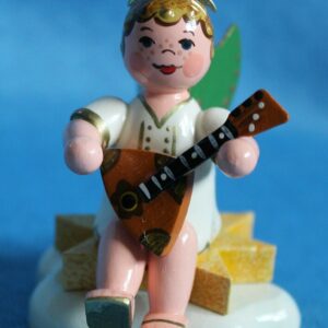 Engelbub mit Balalaika